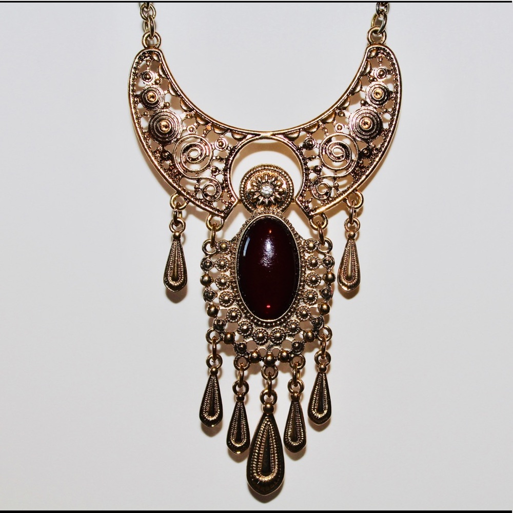 Forever 21 necklace